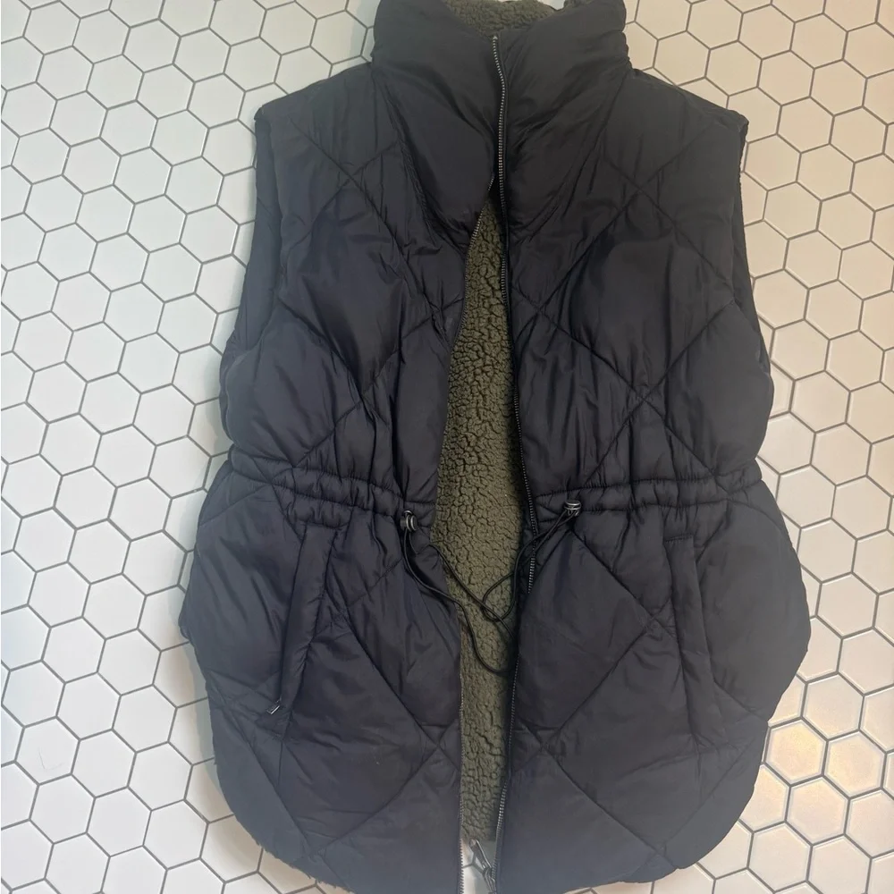 Free People Venture on reversible vest size small - Picture 4 of 15